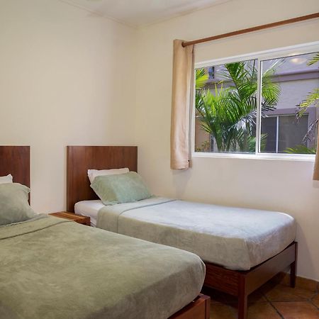 Villas Iguana A-13 Beachfront Condo Eksteriør bilde