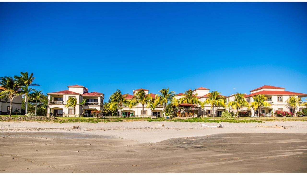Villas Iguana A-13 Beachfront Condo Eksteriør bilde